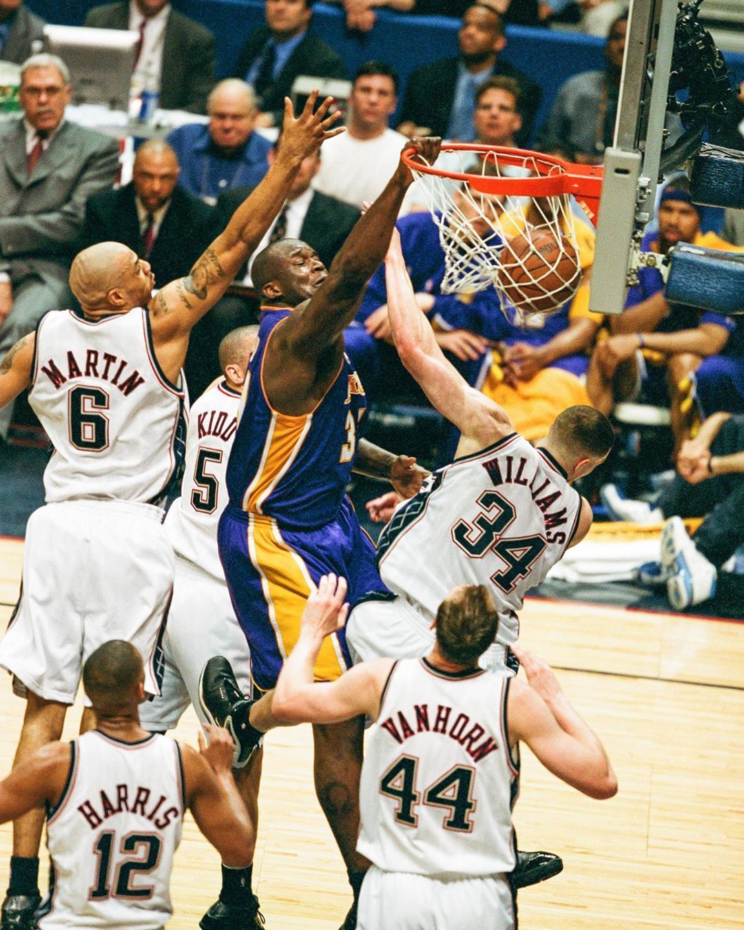 口逼出防守 口逼出防守